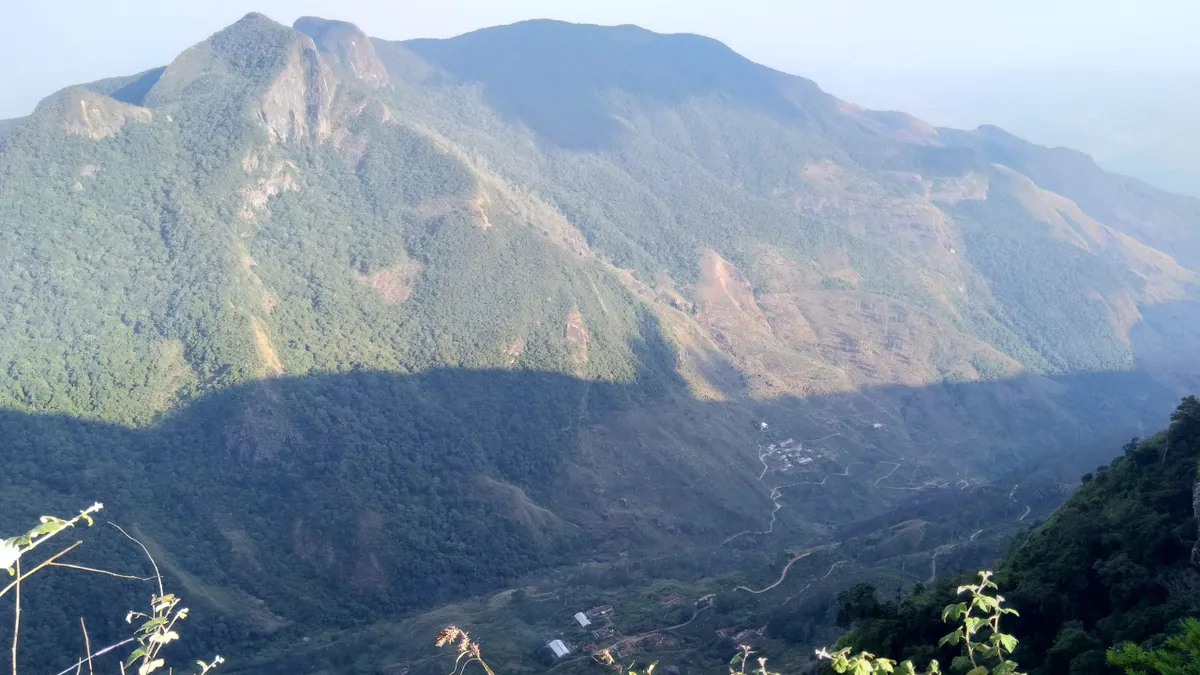 The view over the escarpment at World's End, Horton Plains